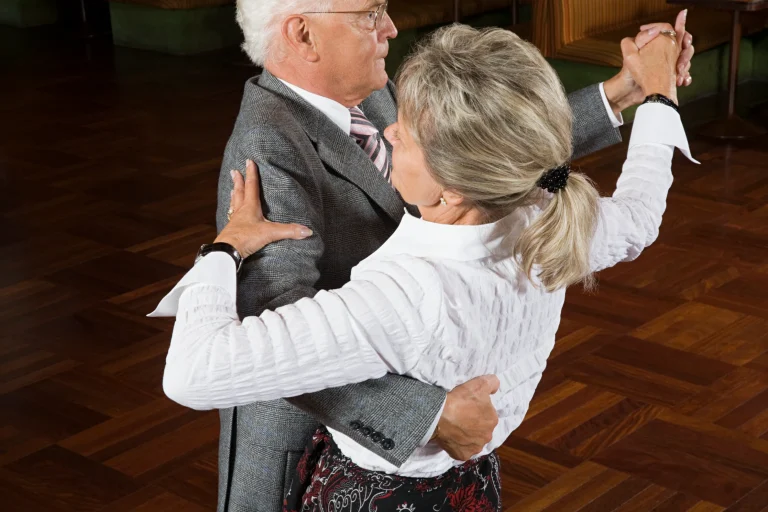 Her Çiftin Dansı Farklıdır: Uyum, Aynı Anda Aynı Adımı Atmak Değil, Birlikte Ritmi Bulabilmektir